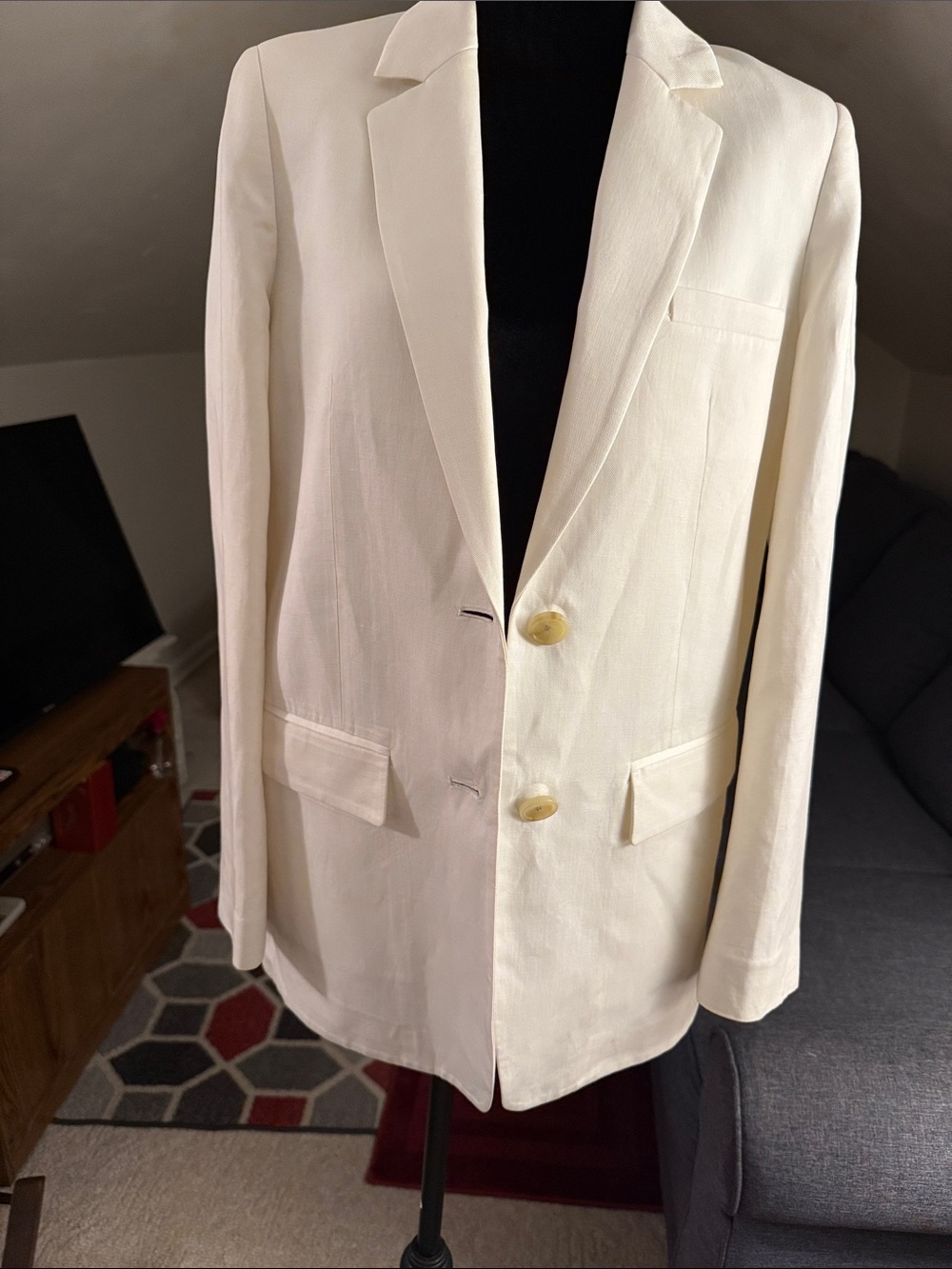 Classic Women’s Ivory Single-Breasted Blazer